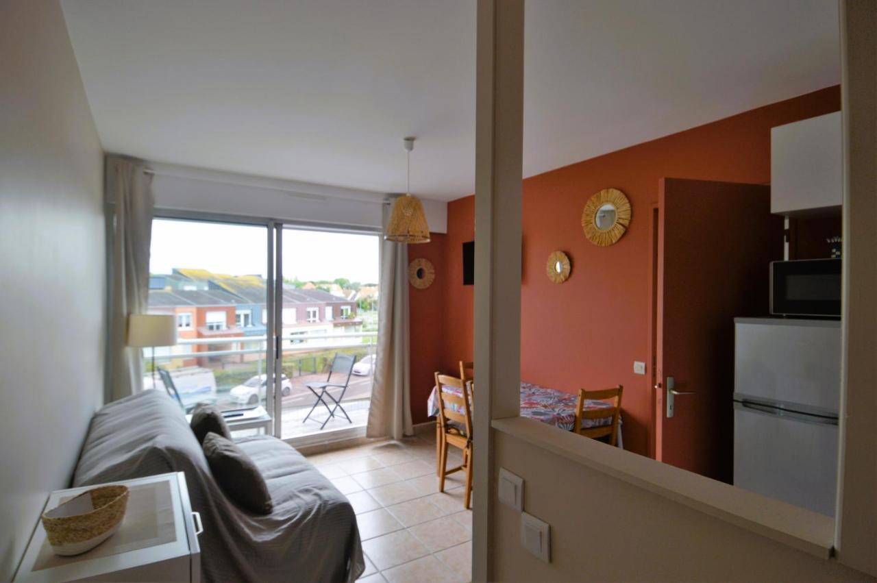 Appartement Au Pied De La Plage - Balcon - Parking Courseulles-sur-Mer Luaran gambar