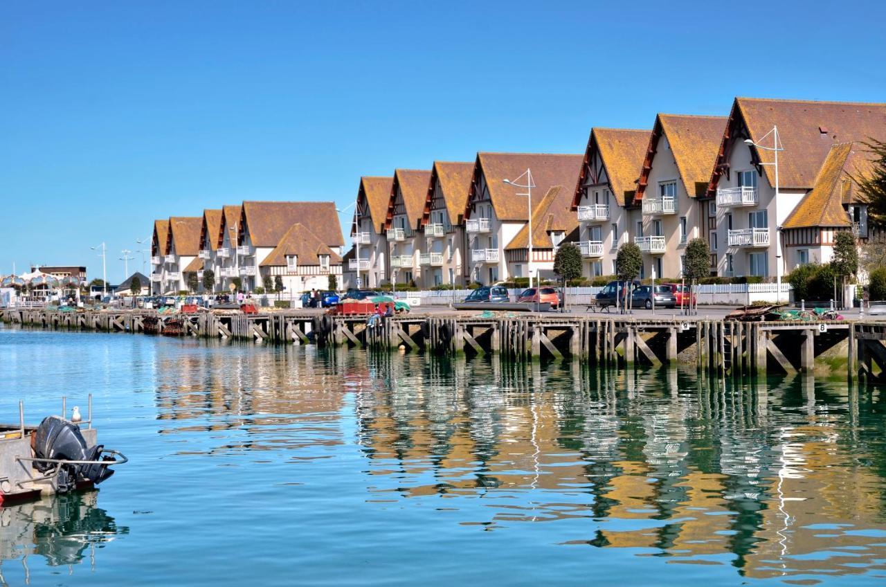 Appartement Au Pied De La Plage - Balcon - Parking Courseulles-sur-Mer Luaran gambar